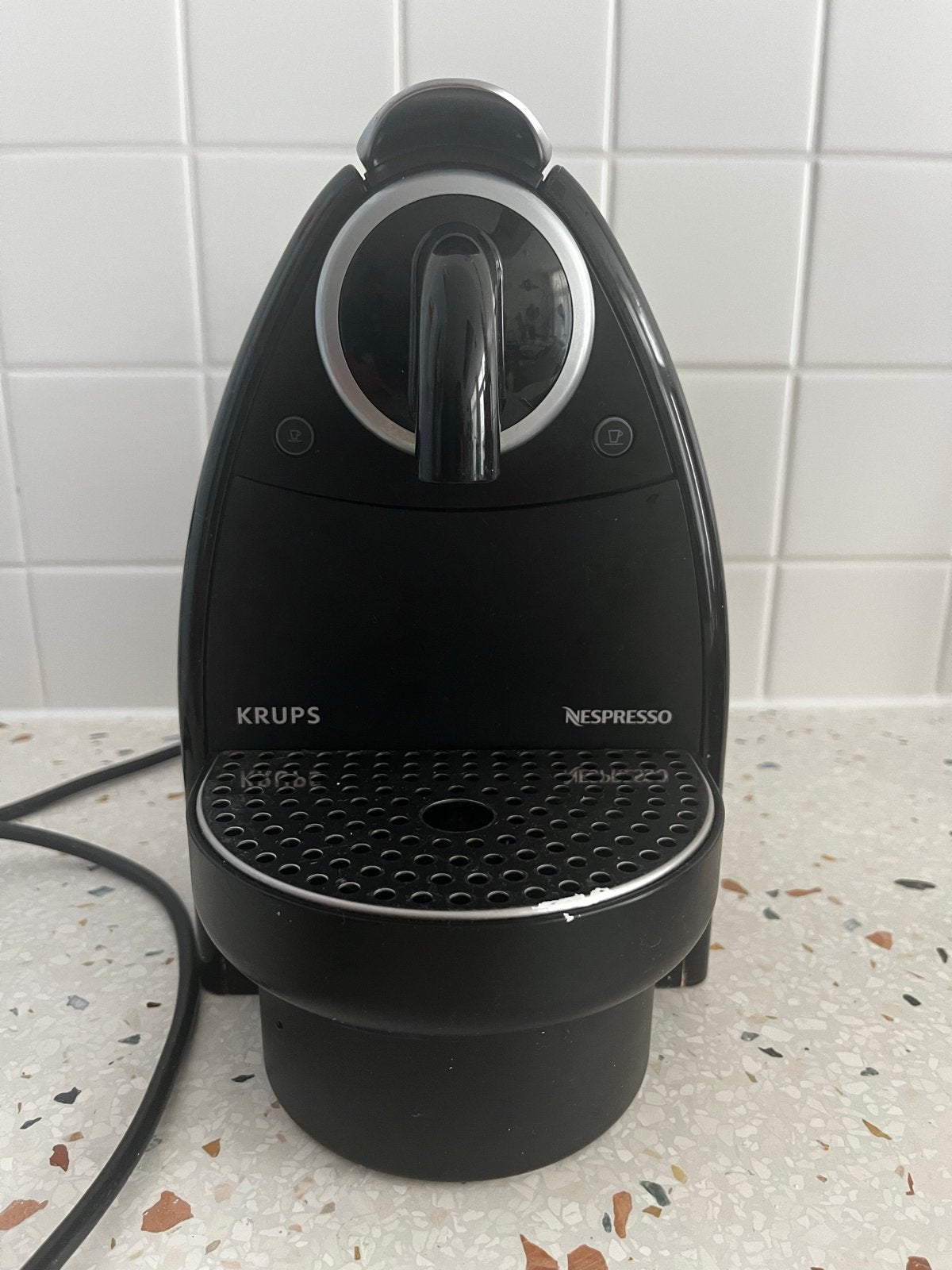 Krups Nespresso apparaat - lekt, Witgoed en Apparatuur, Koffiezetapparaten, Gebruikt, Espresso apparaat, Ophalen of Verzenden