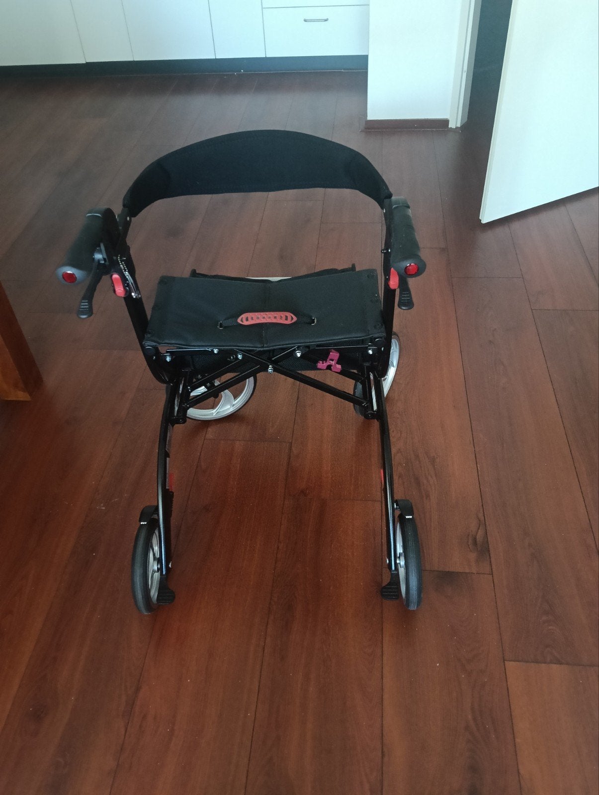 rollator zo goed als nieuw, Ophalen, Zo goed als nieuw