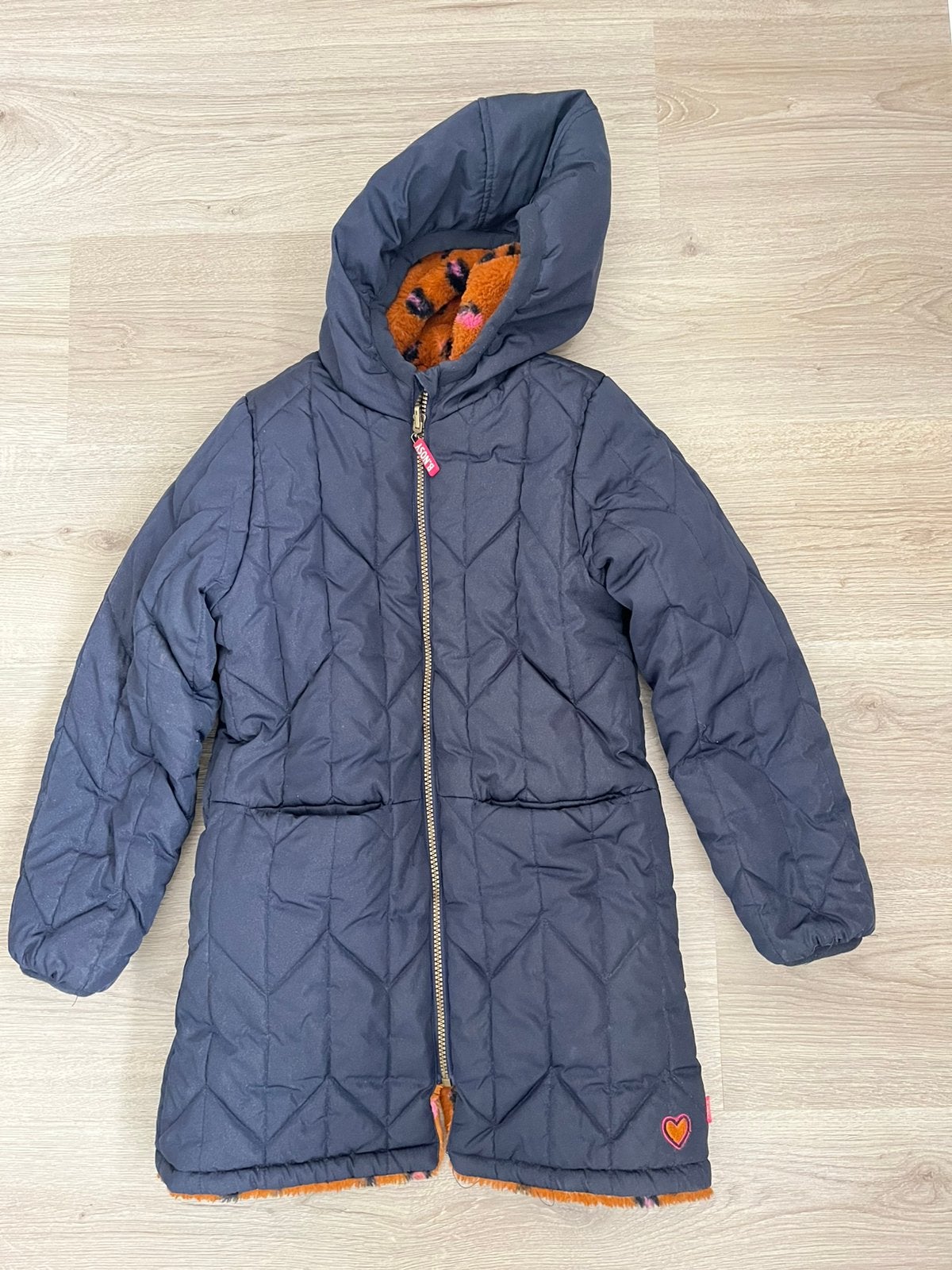 Reversible winterjas bnosy 122/128 blauw en panter, Ophalen of Verzenden, Zo goed als nieuw, Meisje, Jas