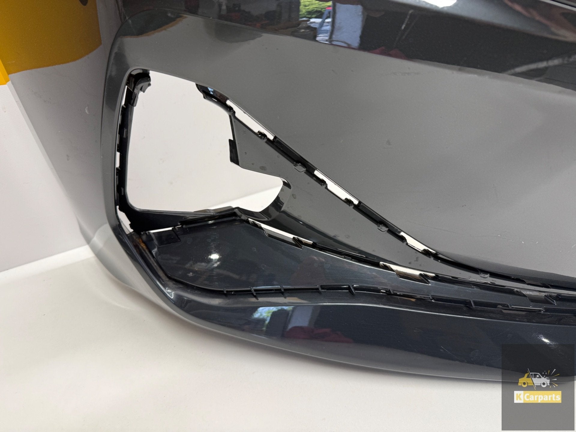 Audi A3 8Y FACELIFT VOORBUMPER 8Y0807437P BUMPER, Auto-onderdelen, Carrosserie en Plaatwerk, Gebruikt, Voor, AUDI AG, Auto-Union-Strasse 1
85045  Ingolstadt, DE