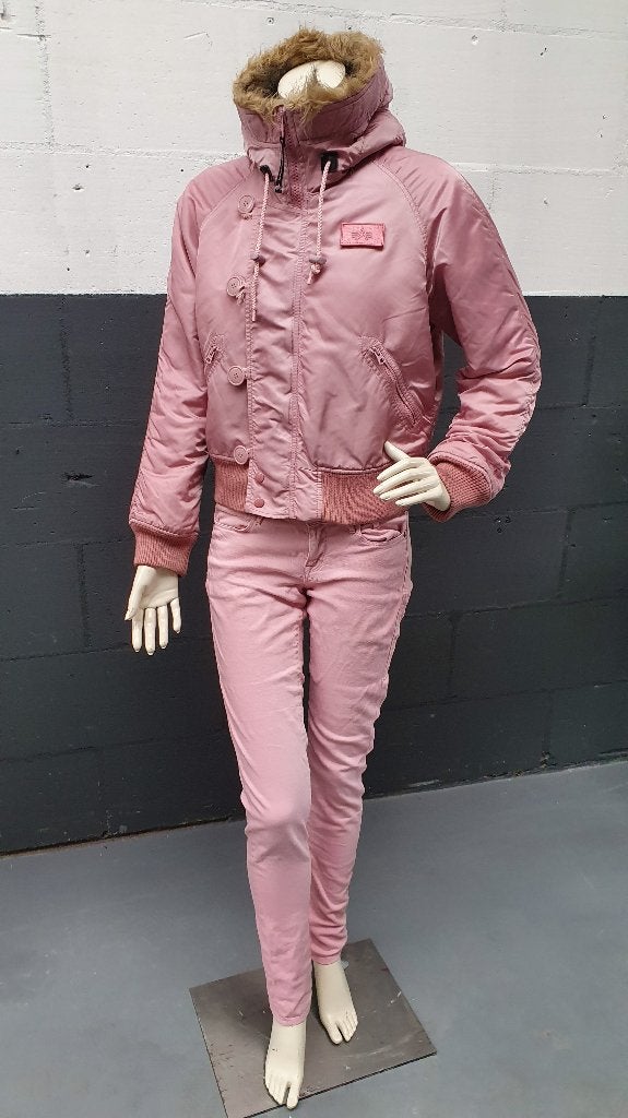 Alpha Industries roze winterjas, maat M, nep bontkraag. S25, Tweedehands verkoop, Ophalen of Verzenden, Roze, Tweedehands verkoop