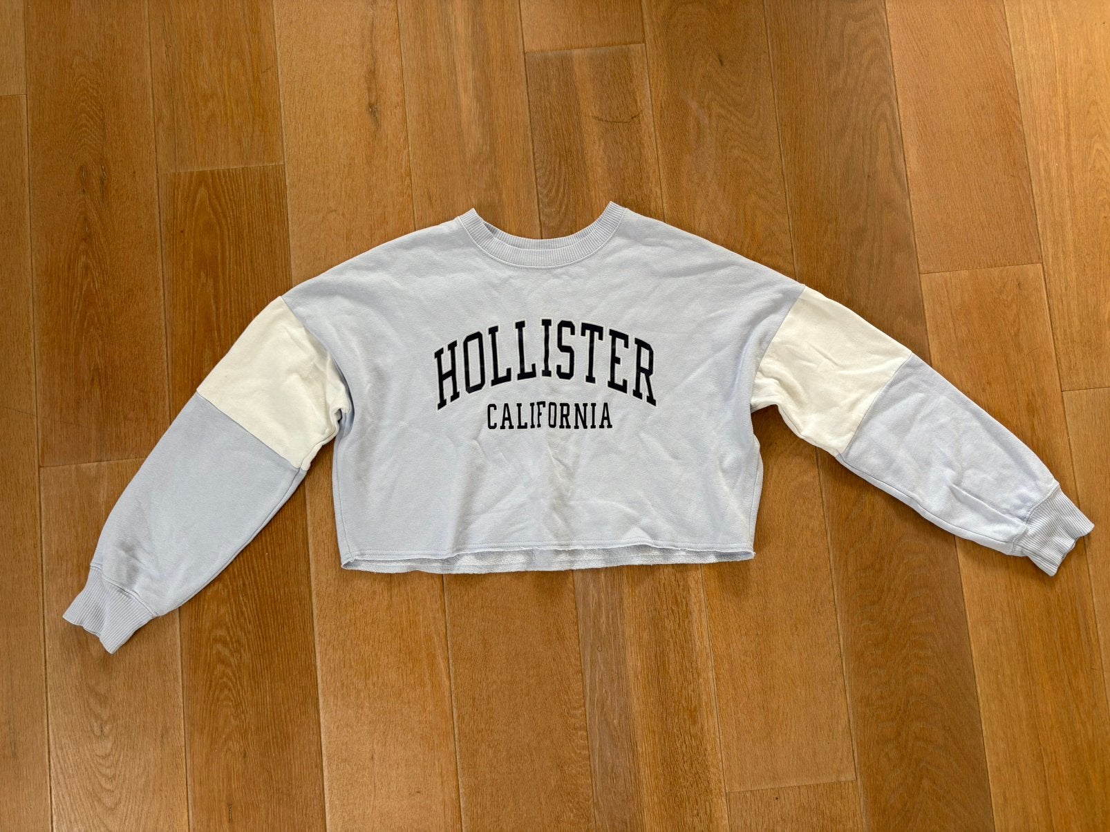 Hollister Sweater - Maat XS - Lichtblauw, Kleding | Dames, Truien en Vesten, Blauw, Ophalen of Verzenden, Zo goed als nieuw, Maat 34 (XS) of kleiner