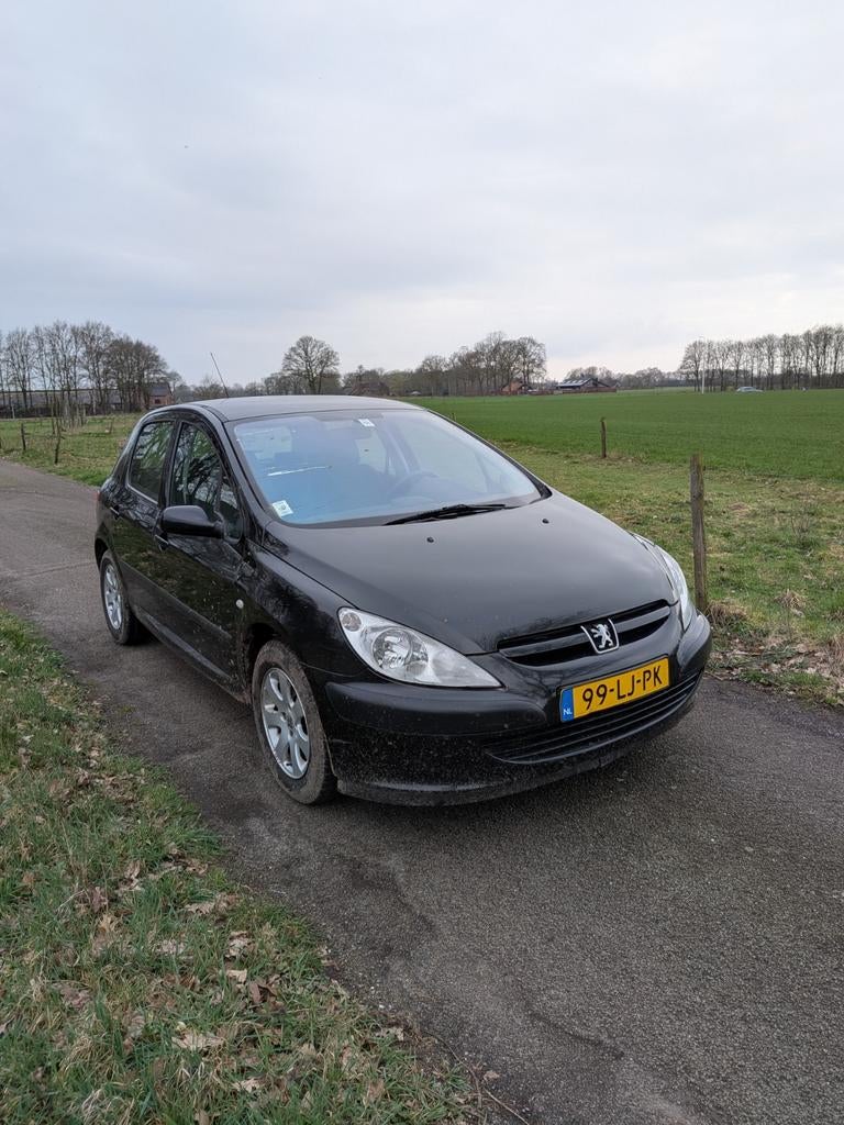 Peugeot 307 1.6 16V 5DRS 2003 Zwart, Auto's, Peugeot, Voorwielaandrijving, 4 cilinders, 610 kg, Zwart