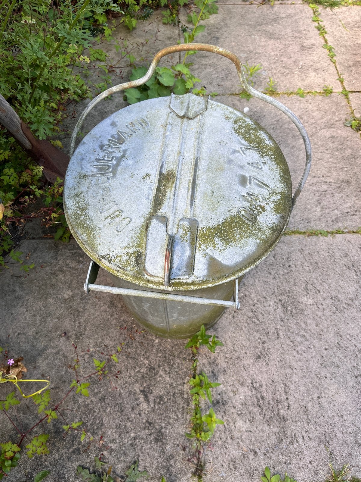 Oude metalen emmer/ton met deksel - Oud Beijerland, Ophalen