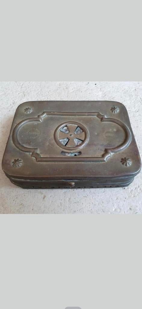 voetenwarmer / stoof Stoker Girodon &
Montet Lyon €25, Ophalen of Verzenden, Koper