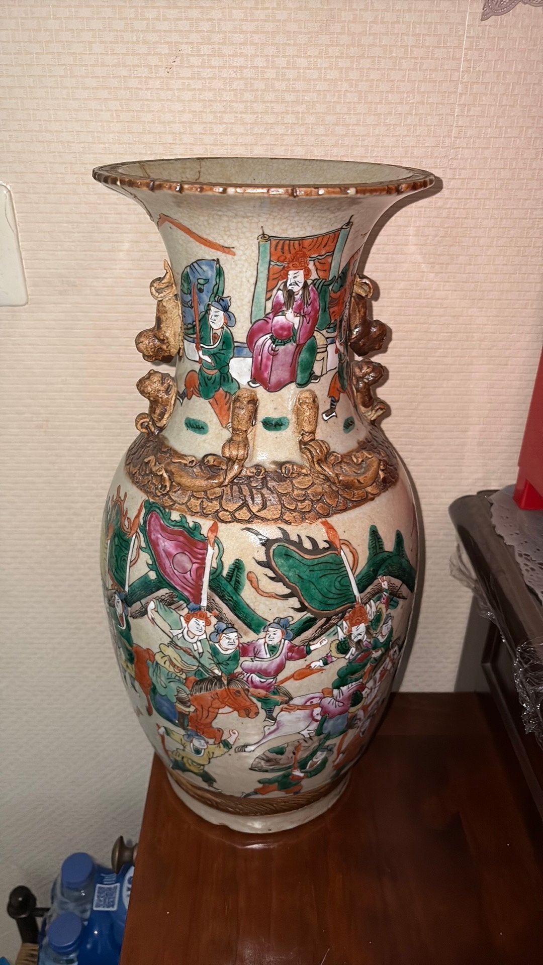 Antieke Chinese Vaas met Gedetailleerde Scènes, Ophalen