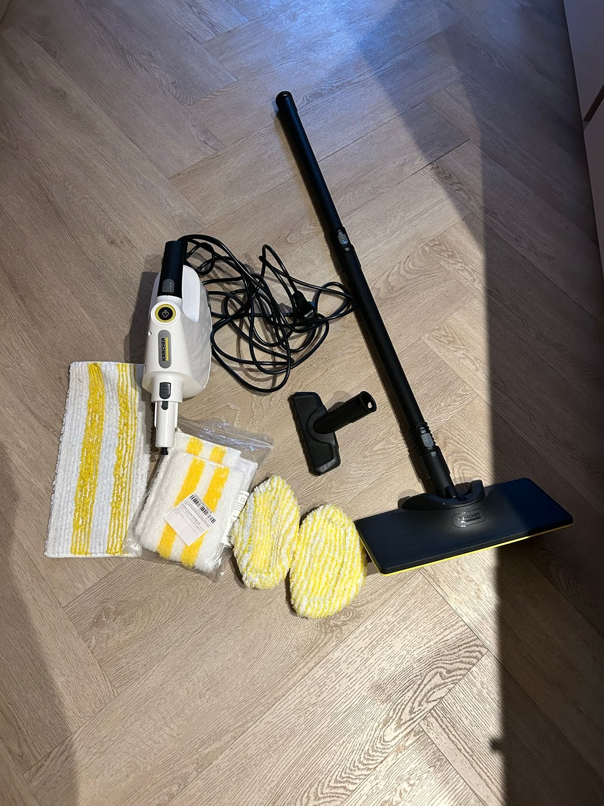 Karcher Stoomreiniger - Compleet met accessoires, Witgoed en Apparatuur, Stoomapparaten, Ophalen, Zo goed als nieuw, Stoomreiniger