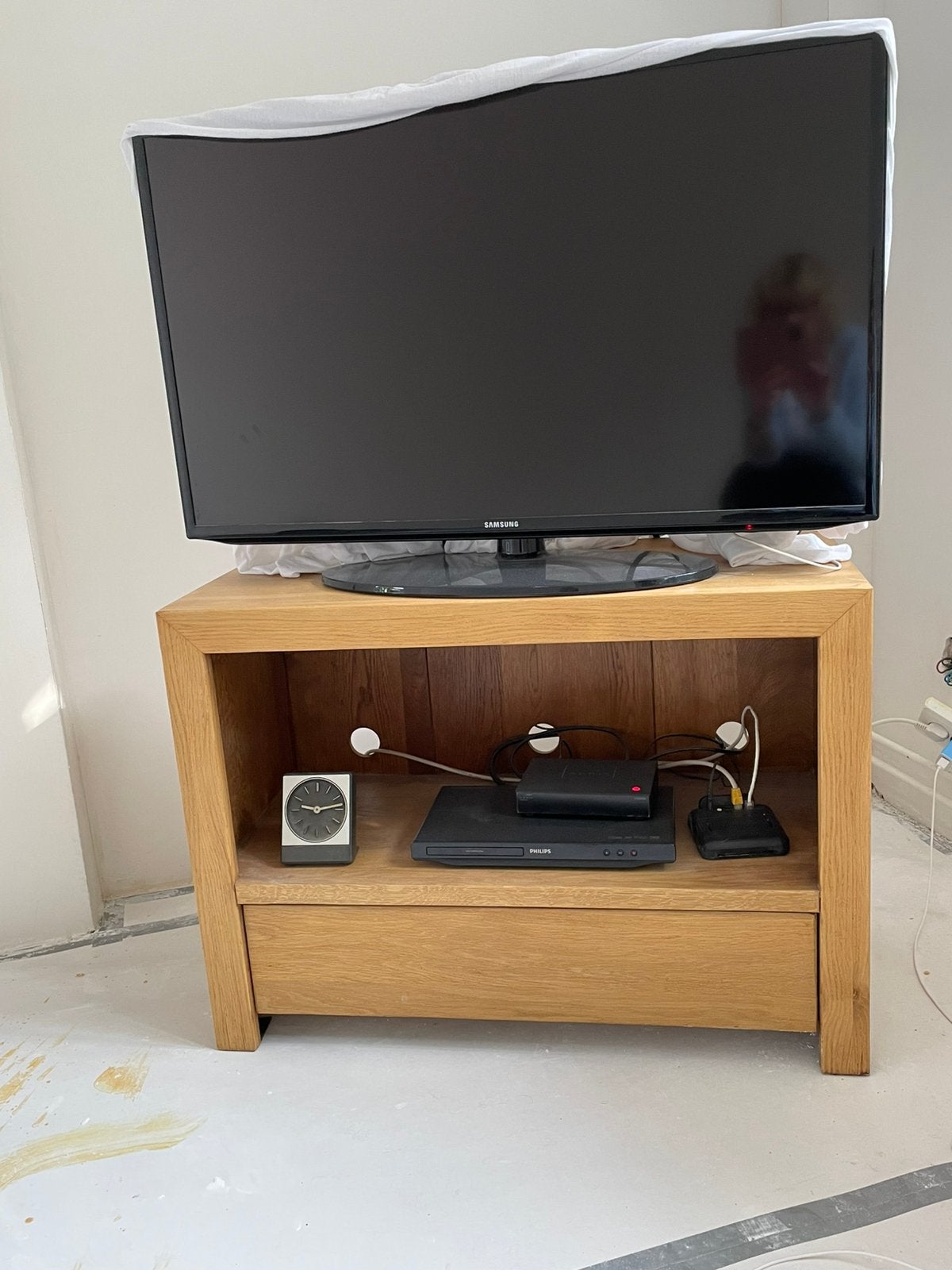 TV meubel massief eiken in goede staat., Ophalen, Gebruikt, Eikenhout, 50 tot 100 cm