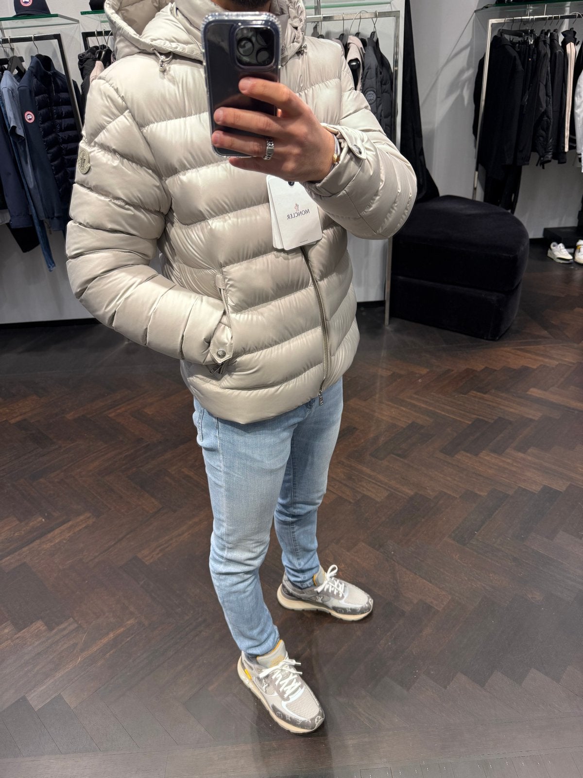 Moncler Arneb Donsjack maat 2 (M) - Zo goed als nieuw, Ophalen of Verzenden, Zo goed als nieuw, Maat 48/50 (M), Beige