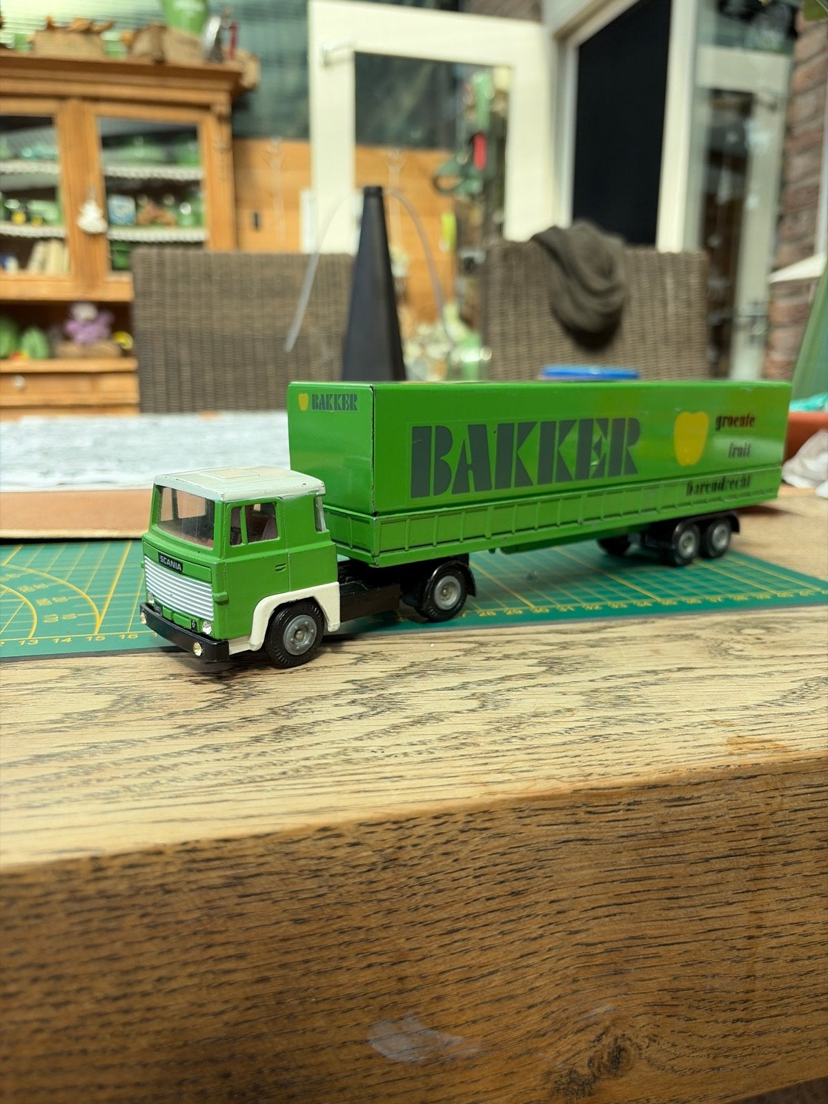 Scania vrachtwagen met Bakker groente & fruit oplegger, Overige merken, Gebruikt, 1:32 tot 1:50, Ophalen of Verzenden