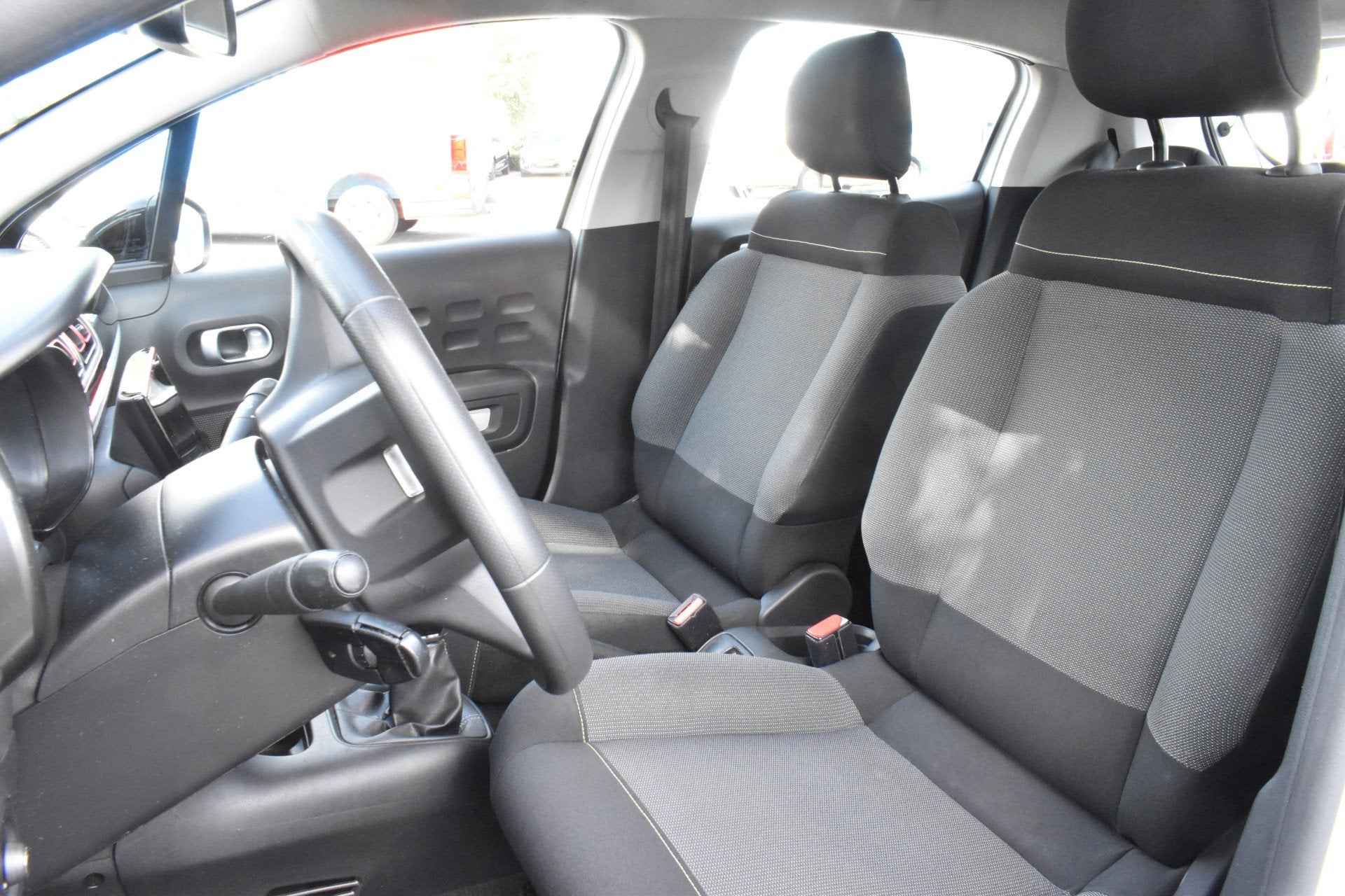 Citroën C3 Aircross PureTech 110 S&S Feel Automaat | Naviga, Auto's, Gebruikt, Bedrijf, Parkeersensor, 600 kg