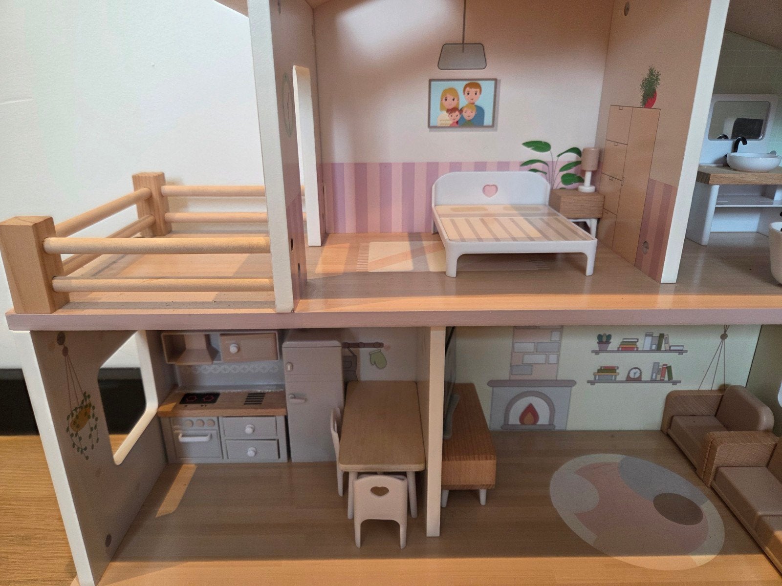 Houten poppenhuis, Dieren en Toebehoren, Ophalen of Verzenden, Zo goed als nieuw, Kooi, Minder dan 60 cm