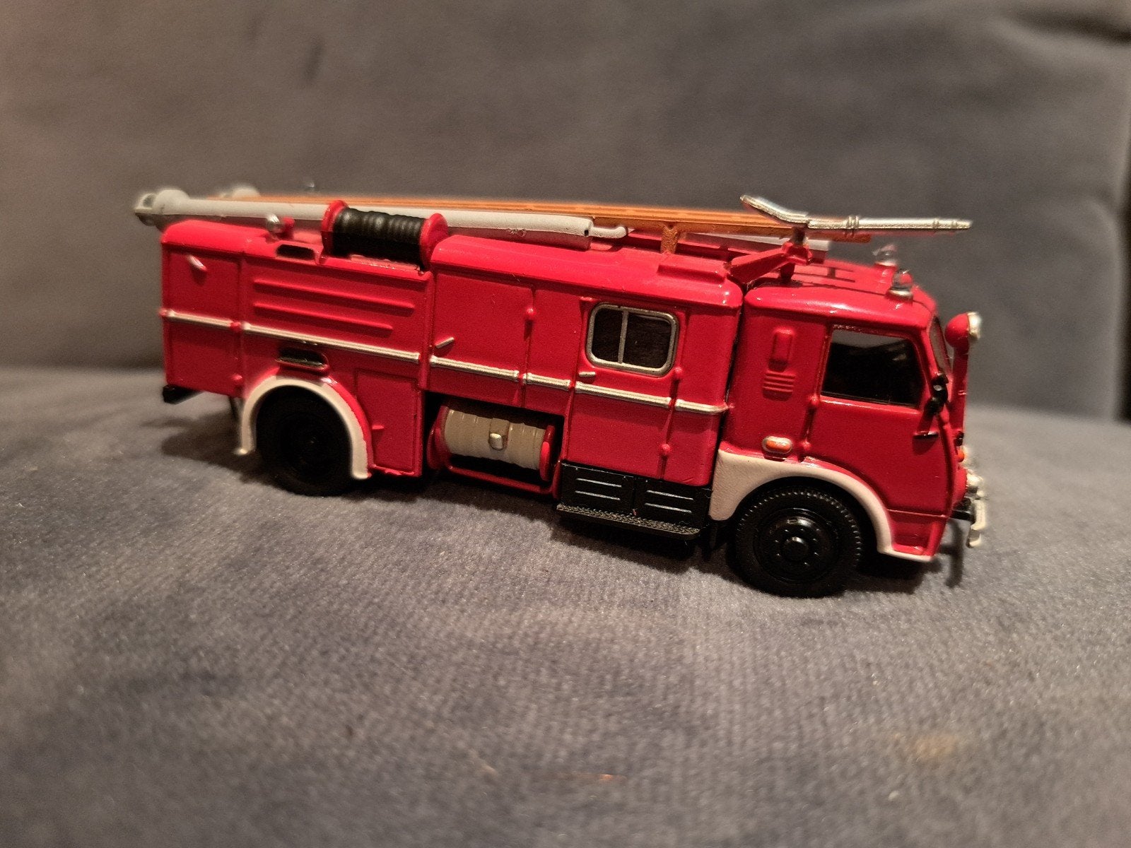 Jelcz / Star 25 brandweerwagen, Hobby en Vrije tijd, Modelbouw | Auto's en Voertuigen, Overige merken, 1:50 of kleiner, Ophalen of Verzenden