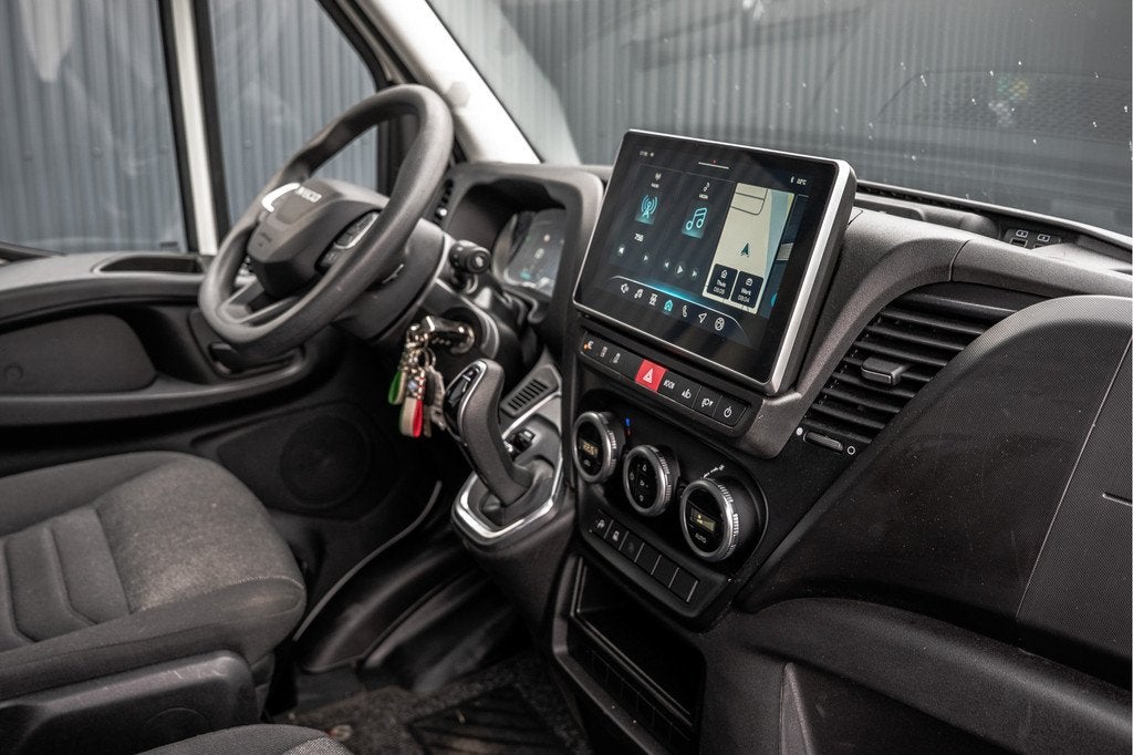 Iveco Daily 35S18 | 3.0L 180PK | Automaat | NW MODEL | 3.5T, Auto's, Automaat, Stof, Gebruikt, 4 cilinders