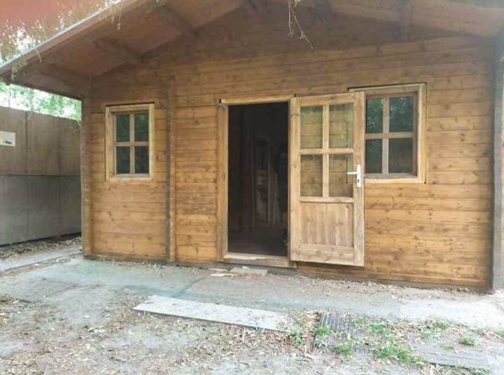 Tiny House / Houten Huis / Blokhut / Chalet / Atelier, Ophalen, Gebruikt, Grenen, Plank