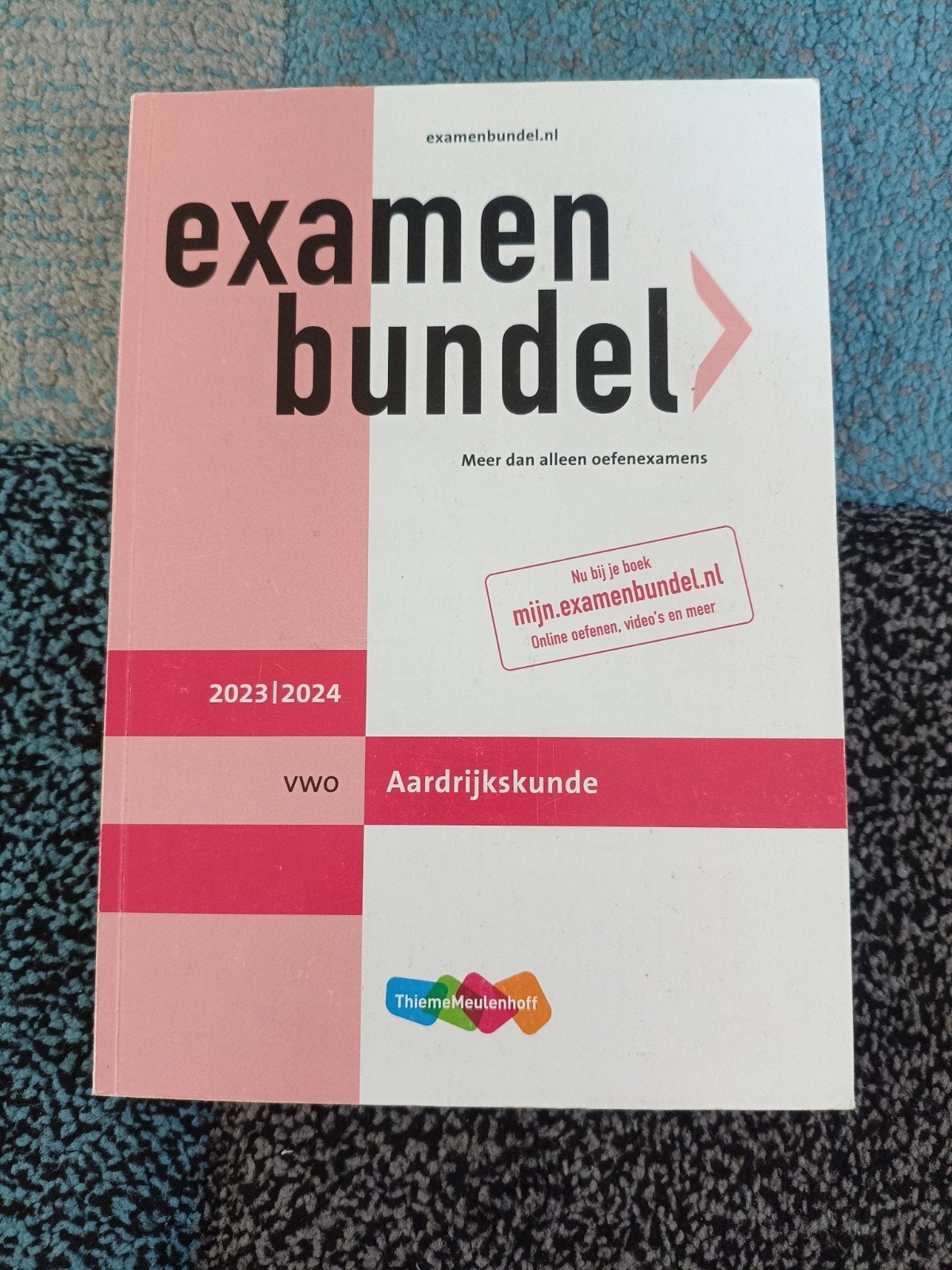 Examenbundel Aardrijkskunde VWO 2023/2024, Boeken, Ophalen of Verzenden, Gamma, Zo goed als nieuw, Overige niveaus