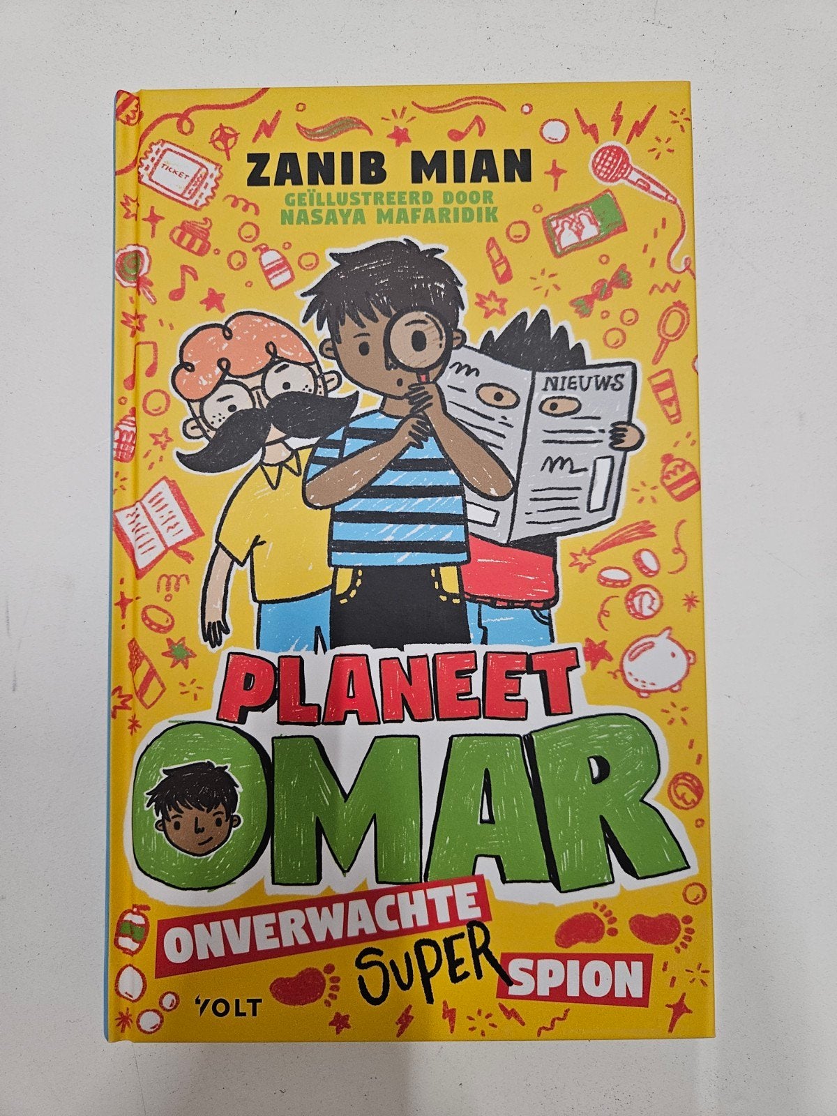 Planeet Omar onverwachte super held, Boeken, Ophalen of Verzenden, Zo goed als nieuw