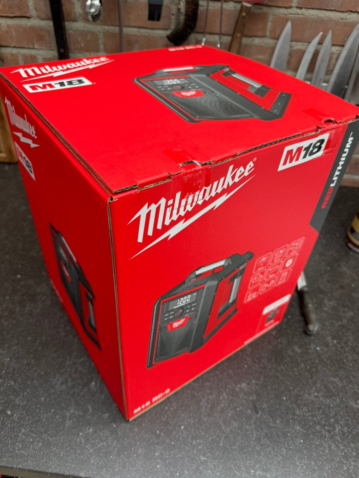 M18 RC-0 milwaukee radio oplader (NIEUW), Ophalen, Nieuw