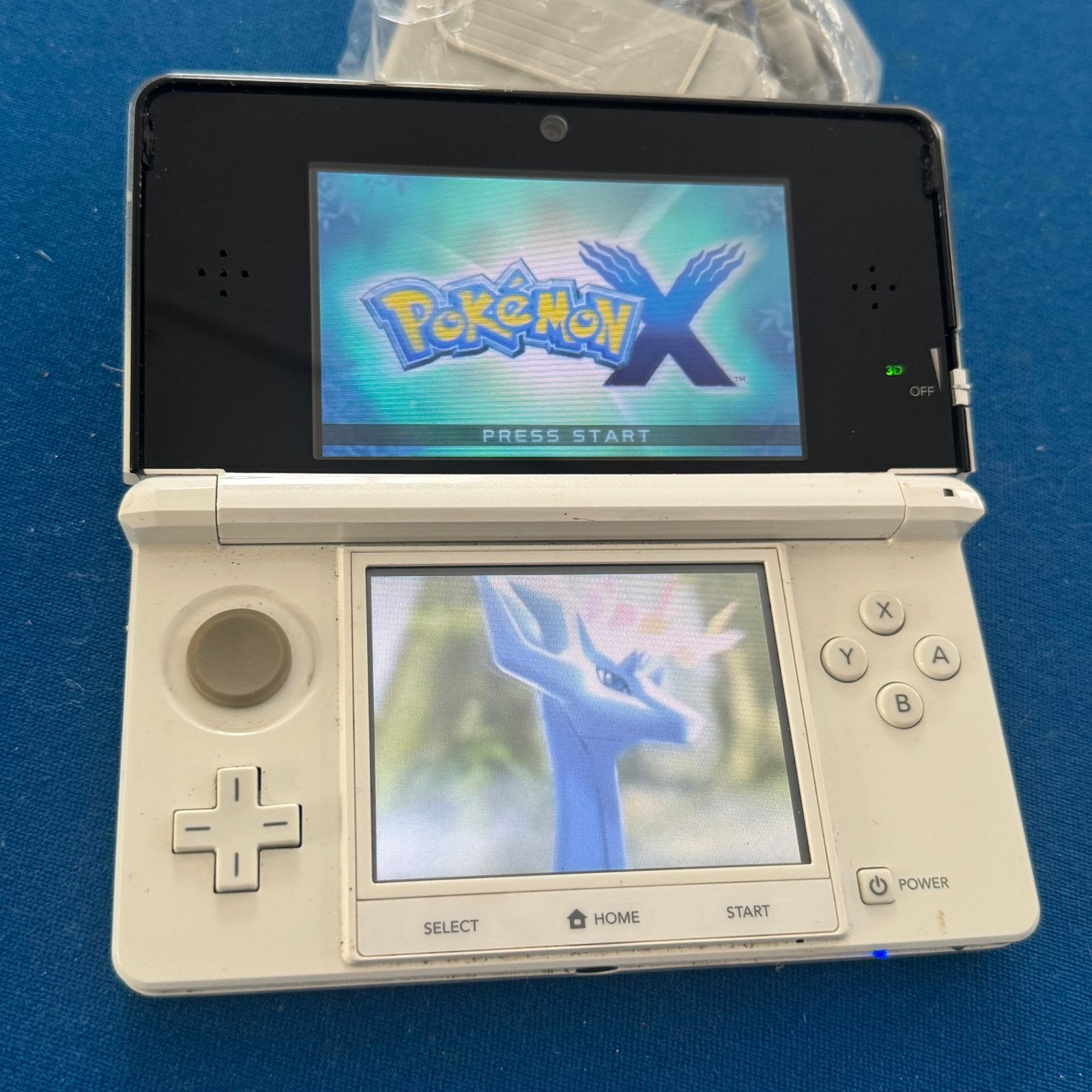 Nintendo 3DS Wit + 64 GB, nieuwe stylus & oplader, Met games, Wit, Ophalen of Verzenden, 3DS