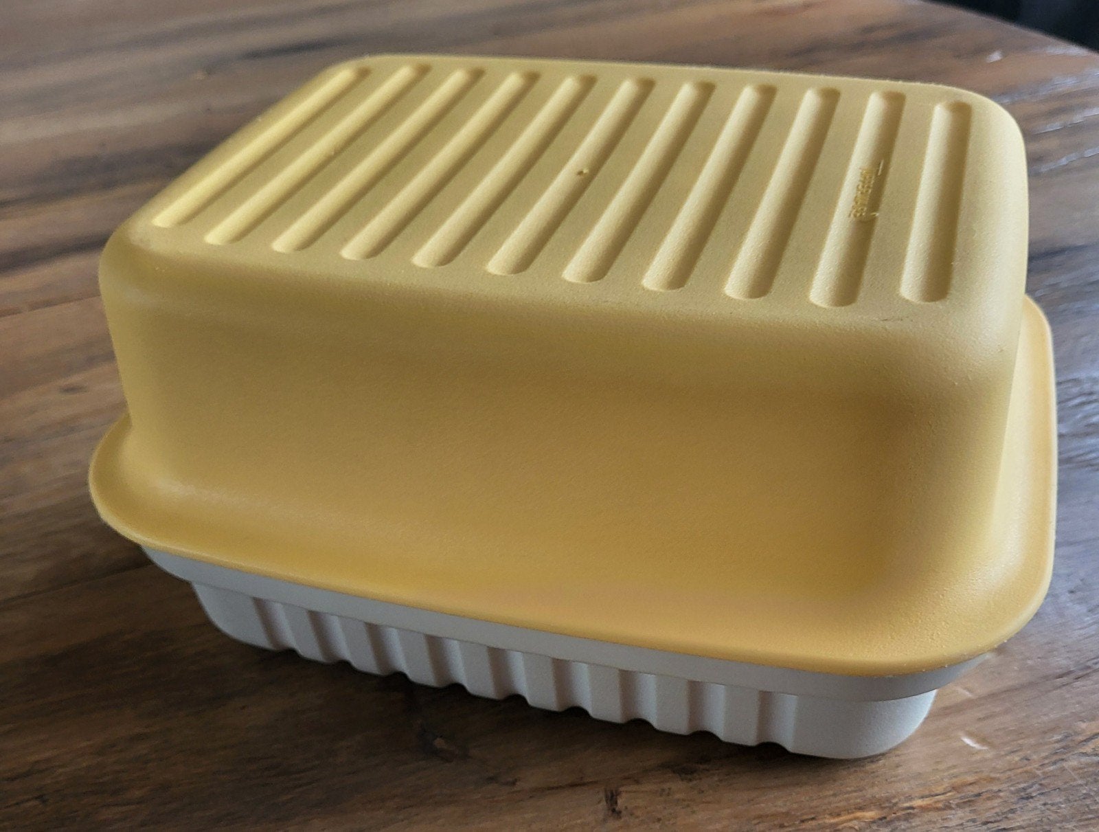 Tupperware kaasdoos - zo goed als nieuw, Bewaardoos, Geel, Ophalen of Verzenden, Zo goed als nieuw