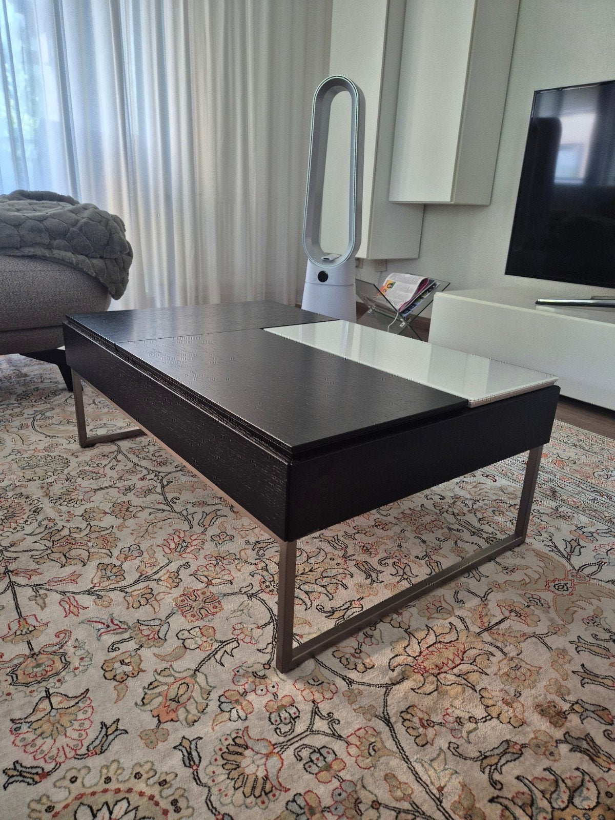 Bo Concept salontafel met opbergruimte en uitschuifbaar blad, Huis en Inrichting, Ophalen, 50 tot 100 cm, 50 tot 100 cm, Zo goed als nieuw