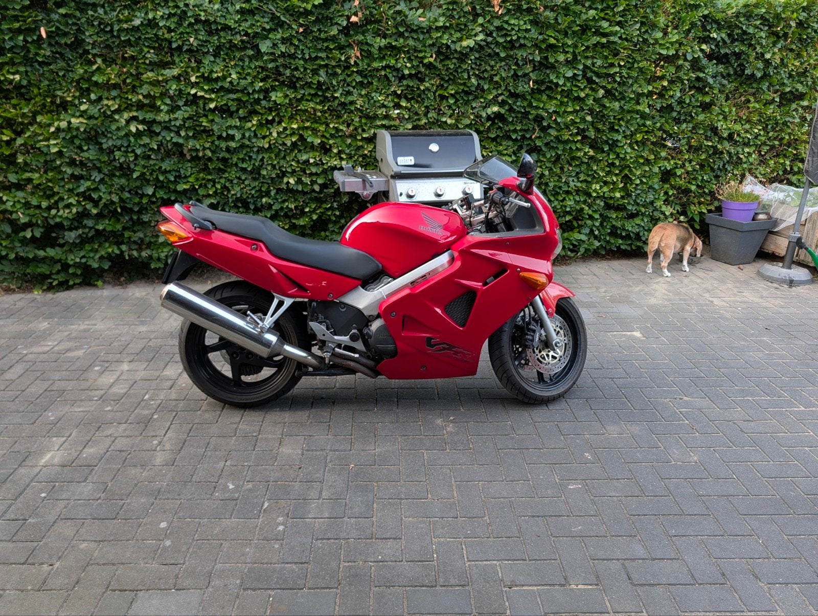 Honda VFR 800 FI - Onverwoestbaar blok, Handvatverwarming, Occasion, 4 cilinders, Motorrijbewijs A