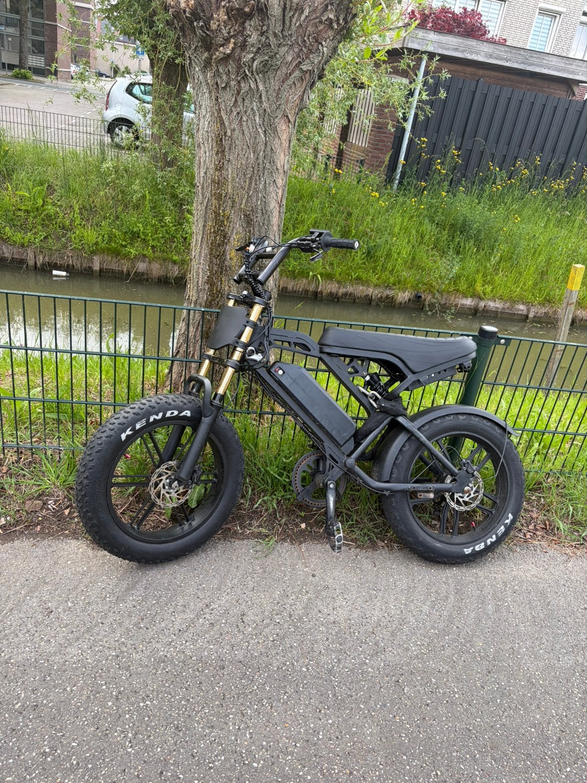 V20 light modded, Fietsen en Brommers, Fietsen | Crossfietsen en BMX, Gebruikt, 24 inch of meer, Staal, V-brakes, Schijfrem, Ophalen