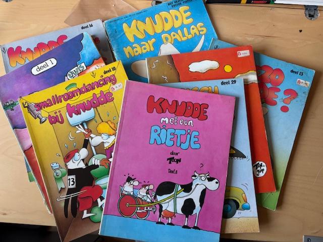 FC Knudde - stamgasten - doorzon + Stapel stripboeken, Boeken, Stripboeken, Meerdere stripboeken, Ophalen of Verzenden, Gelezen
