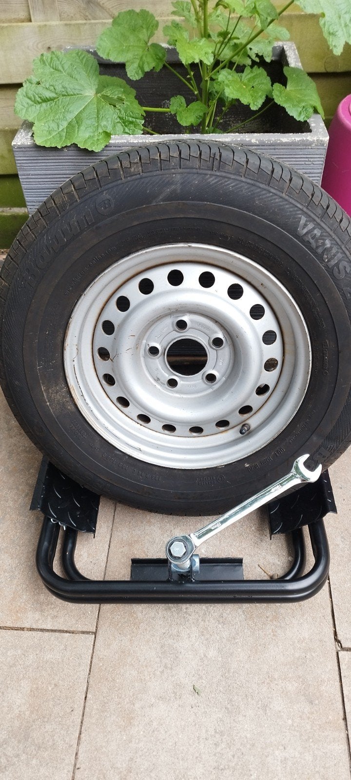 Leveler voor caravans tot en met 14C inch velg, Caravans en Kamperen, Ophalen, Zo goed als nieuw