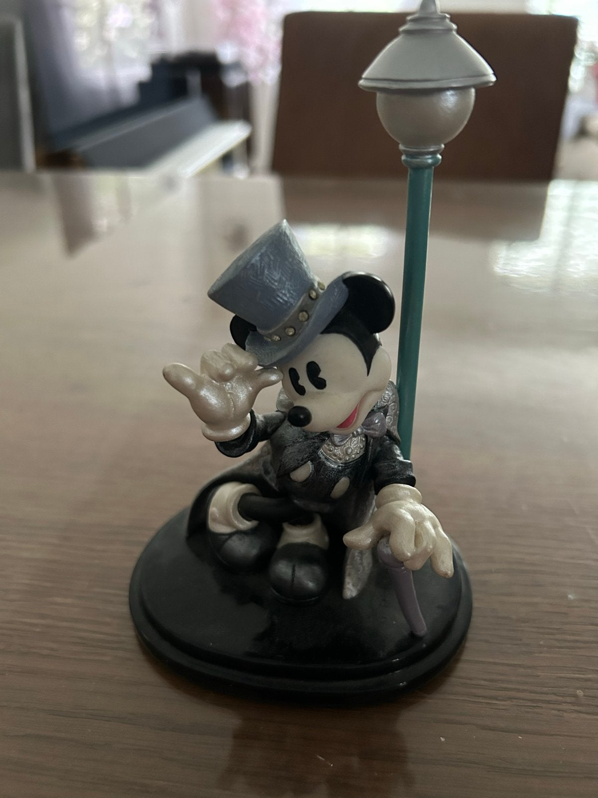 Mickey Mouse Beeldje - 'You're The Cat's Meow!' Enesco, Verzamelen, Ophalen of Verzenden, Mickey Mouse, Gebruikt, Beeldje of Figuurtje