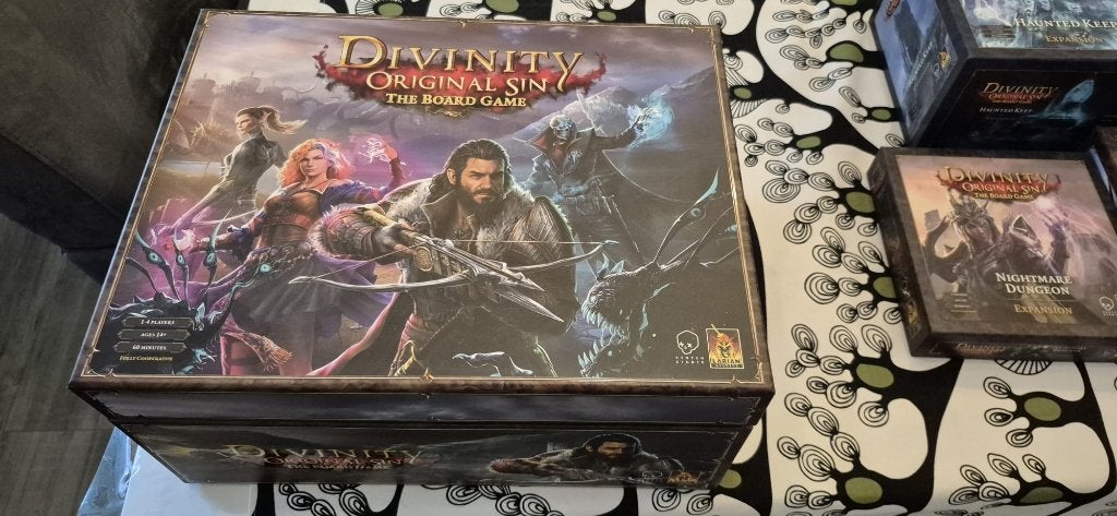 Divinity Original Sin: The Board Game (2023) + expansions, Hobby en Vrije tijd, Een of twee spelers, Ophalen, Zo goed als nieuw