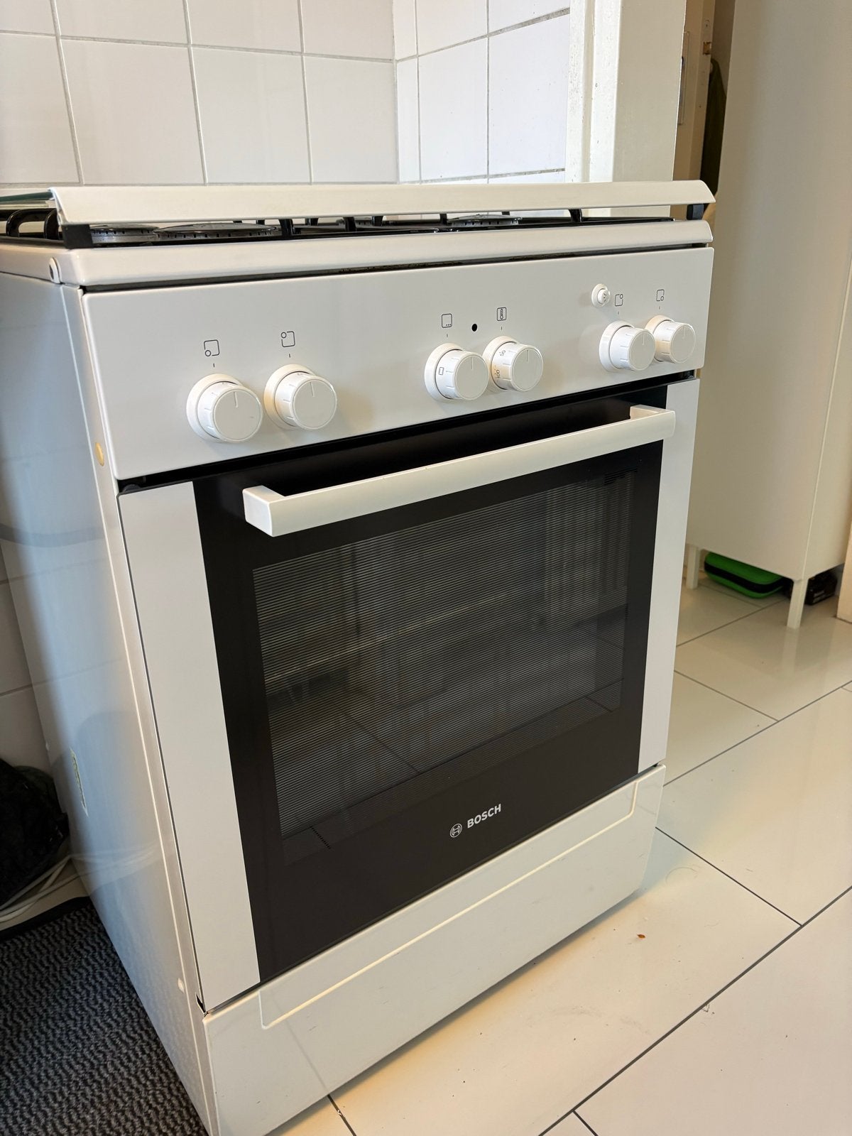 Bosch Vrijstaand Gas-Elektrofornuis Oven, Ophalen, 60 cm of meer, Grill, 4 kookzones