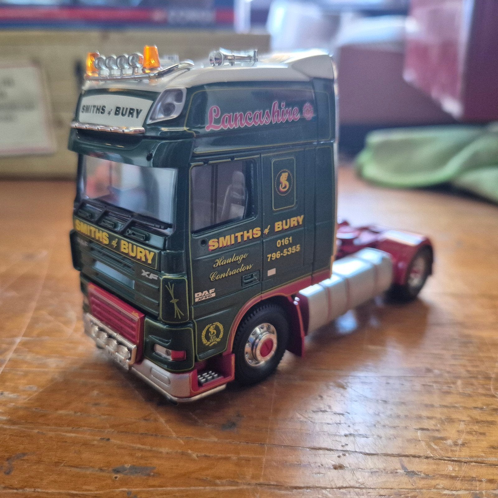Corgi DAF XF 510 Smiths of Bury model vrachtwagen, Ophalen of Verzenden, Zo goed als nieuw, Bus of Vrachtwagen, Corgi