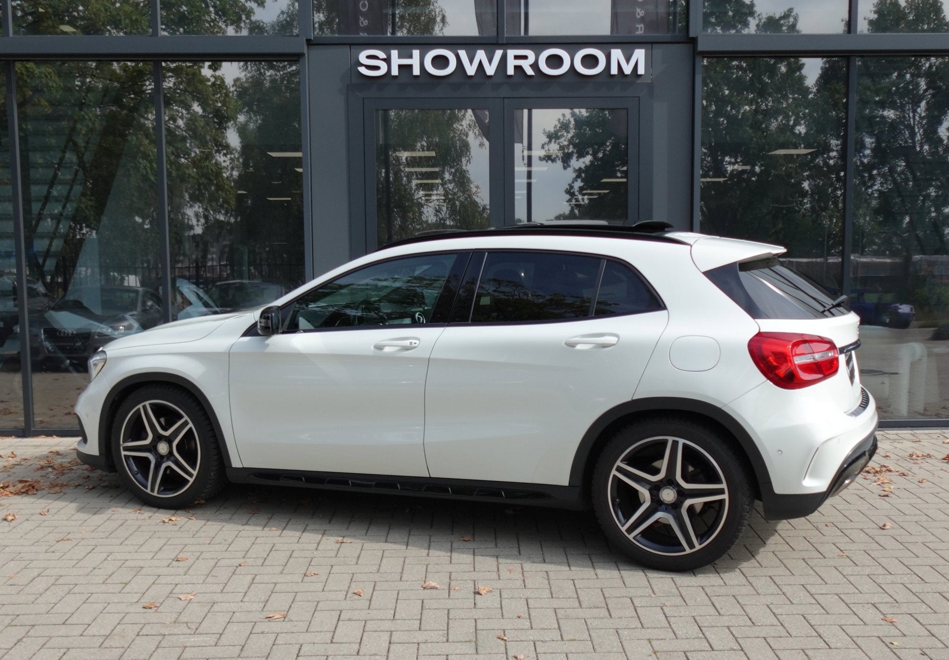 Mercedes-Benz GLA-klasse 250 4Matic Prestige PANO CAM NAVI, Auto's, Automaat, Gebruikt, Zwart, 4 cilinders