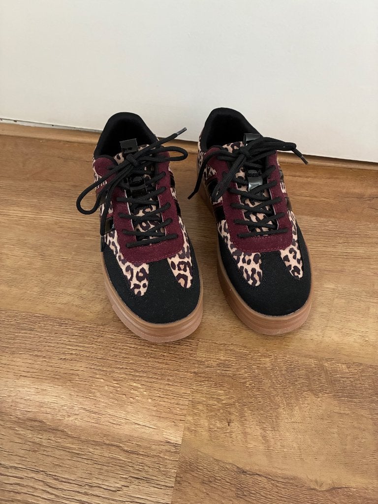 Lage nieuwe dames sneakers te koop met panter print, Overige kleuren, Nieuw, Ophalen of Verzenden, Sneakers of Gympen
