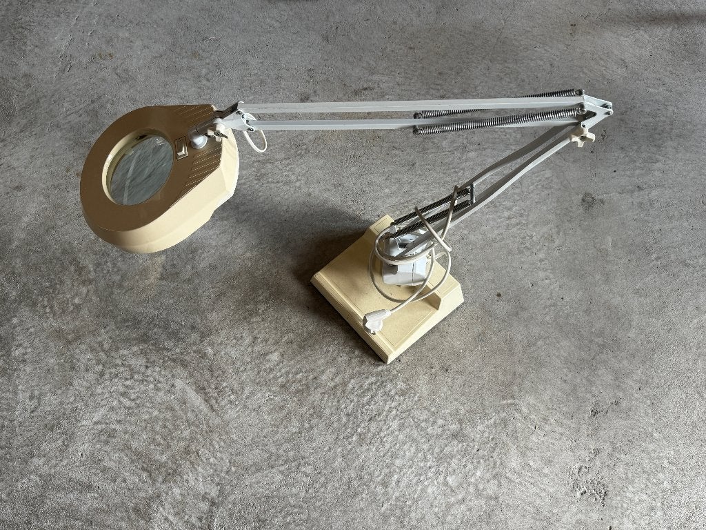 Vergrootglas met lamp op zware voet, Ophalen, Vergrootglas of Loep