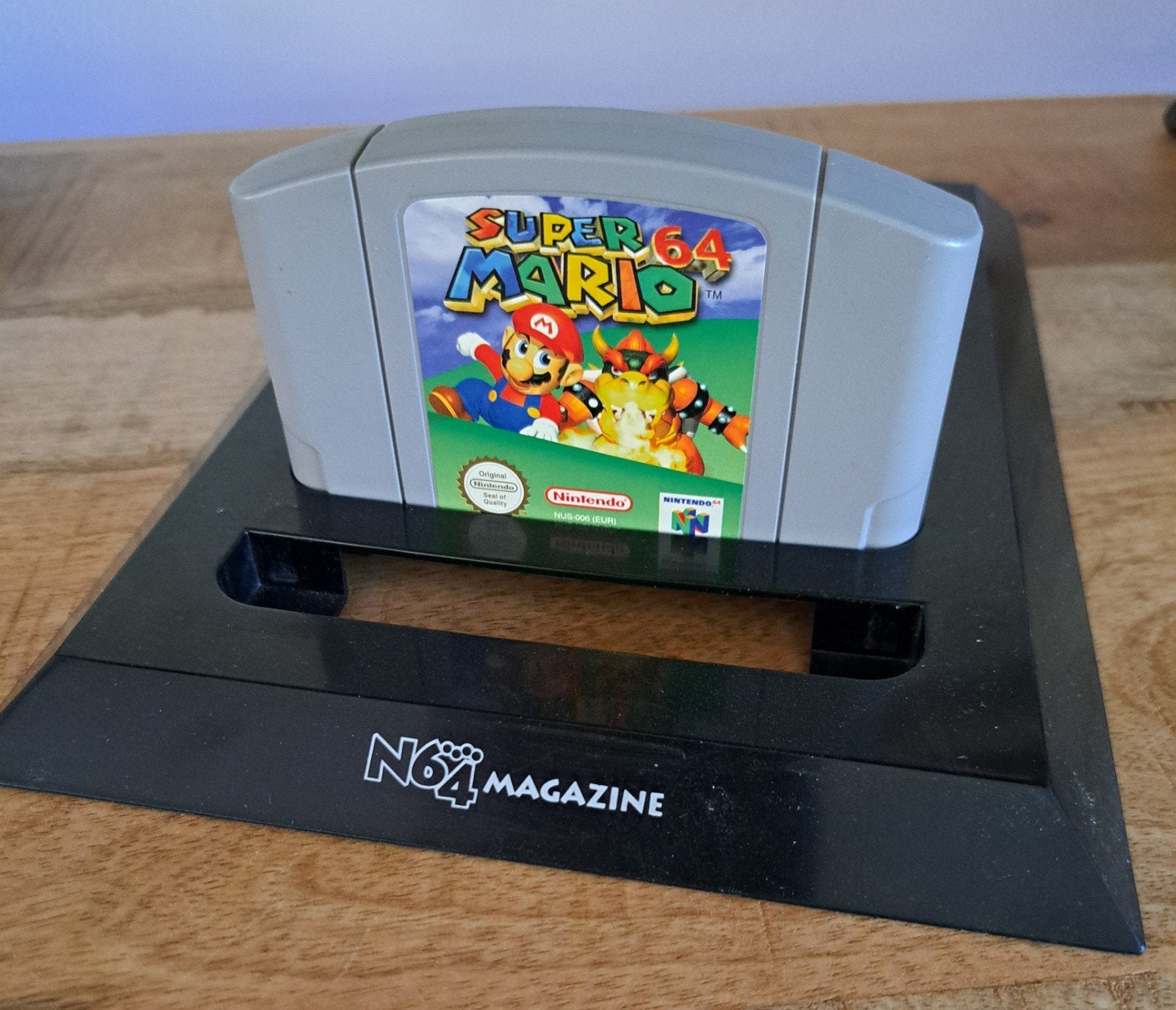 Super Mario 64 (N64) met  houder, Spelcomputers en Games, Games | Nintendo 64, Gebruikt, 1 speler, Ophalen of Verzenden, Vanaf 3 jaar