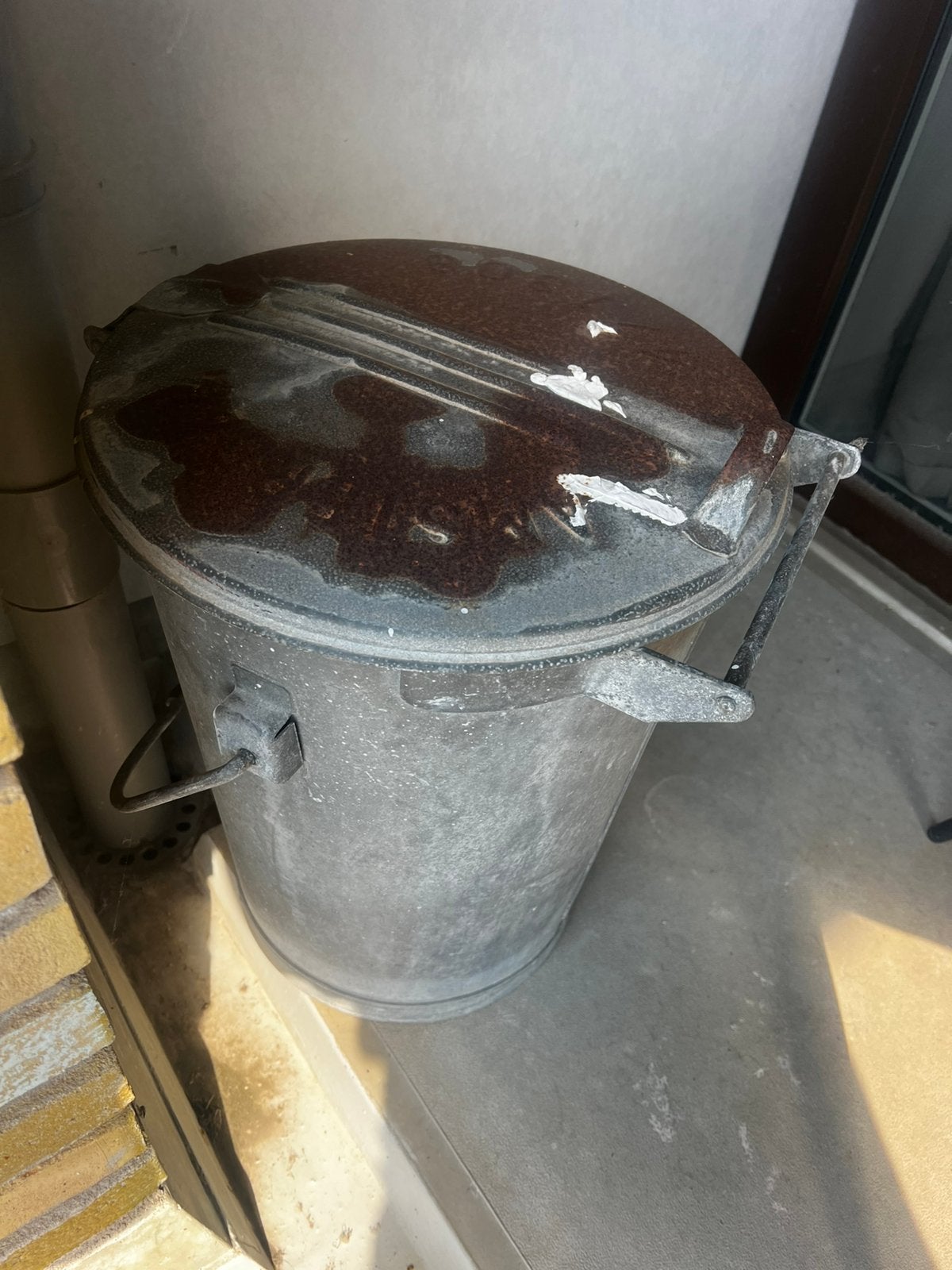 verzinkt staal afval emmers 3 stuks voor de verzamelaar, 40 liter of meer, Ophalen, Gebruikt, Overige materialen