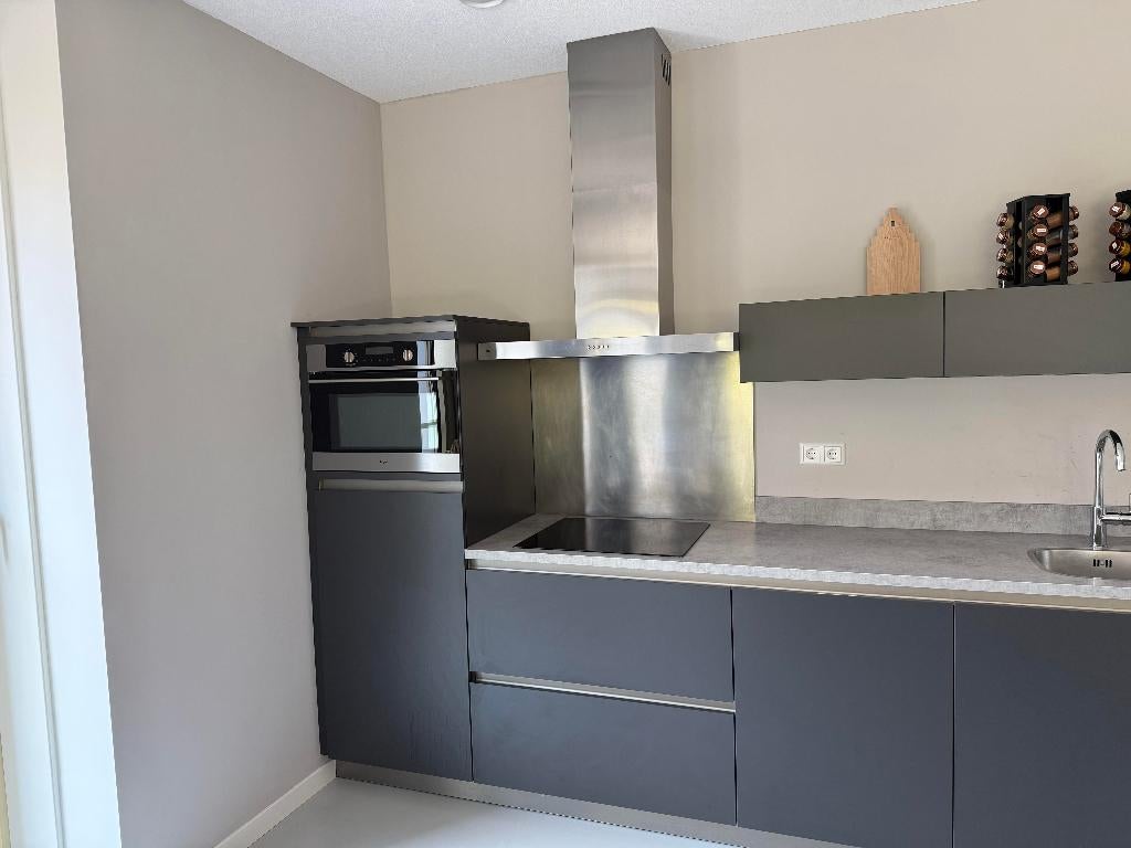 Complete keuken van 5 jaar oud, Huis en Inrichting, Keuken | Complete keukens, Ophalen, Enkelwandige keuken, Zo goed als nieuw