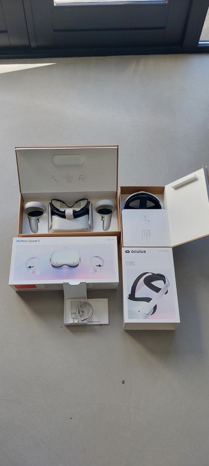 Oculus Quest 2 perfecte staat + 256GB + Elite Strap, Spelcomputers en Games, Virtual Reality, Ophalen, Zo goed als nieuw, VR-bril