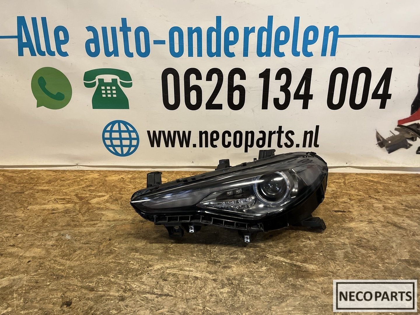 ALFA ROMEO GIULIA KOPLAMP COMPLEET ORIGINEEL, Gebruikt, -, -, Ophalen of Verzenden