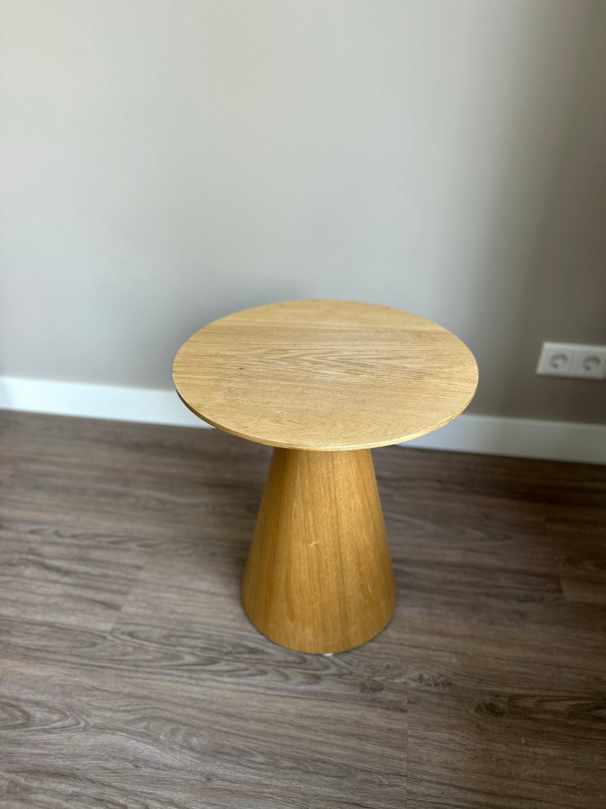 Houten bijzettafel Cone van Kwantum, Huis en Inrichting, Rond, 55 tot 75 cm, Zo goed als nieuw, Hout