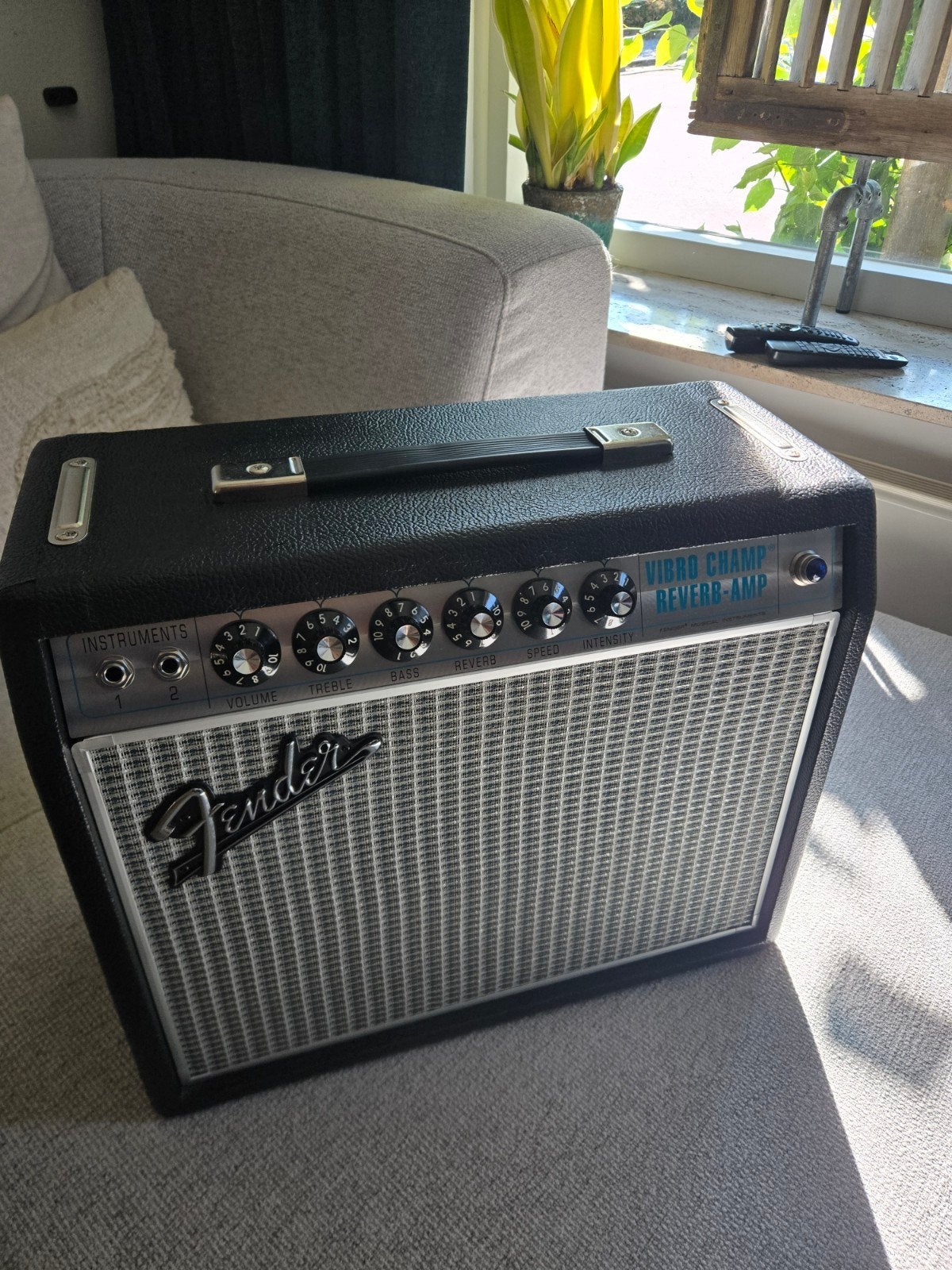 Fender '68 Custom Vibro Champ Reverb-Amp, Muziek en Instrumenten, Versterkers | Bas en Gitaar, Ophalen of Verzenden, Zo goed als nieuw