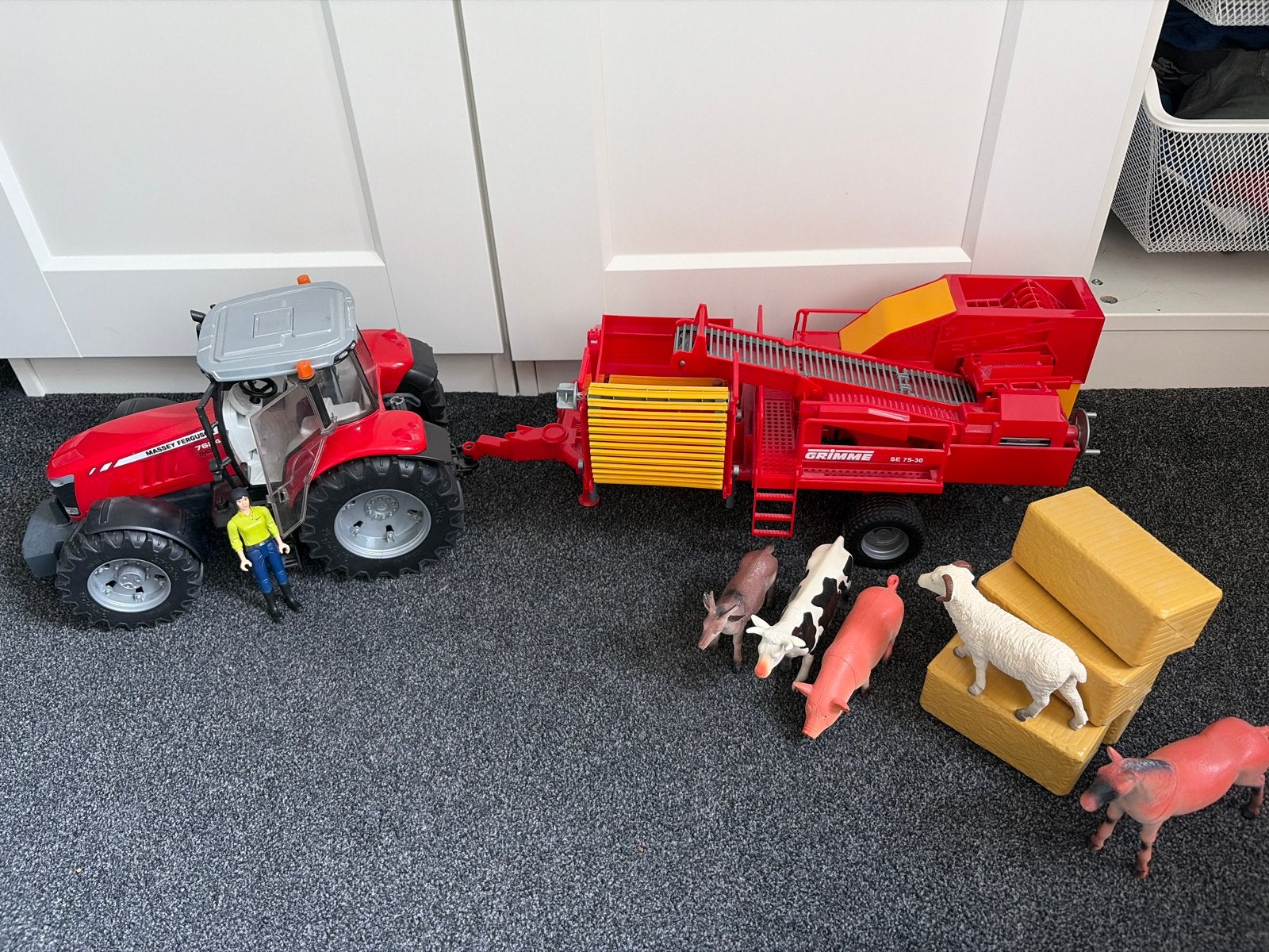 Massey Ferguson 7624 Aardappelrooier Speelfiguur Set, Ophalen of Verzenden, Gebruikt
