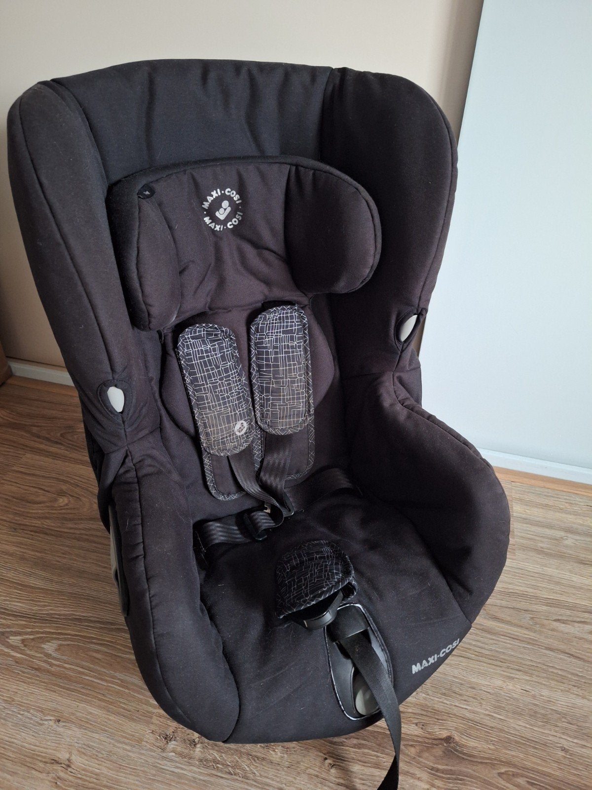 Maxi-Cosi Axiss 360 draaibaar, Ophalen, Autogordel, 9 t/m 18 kg, Zo goed als nieuw