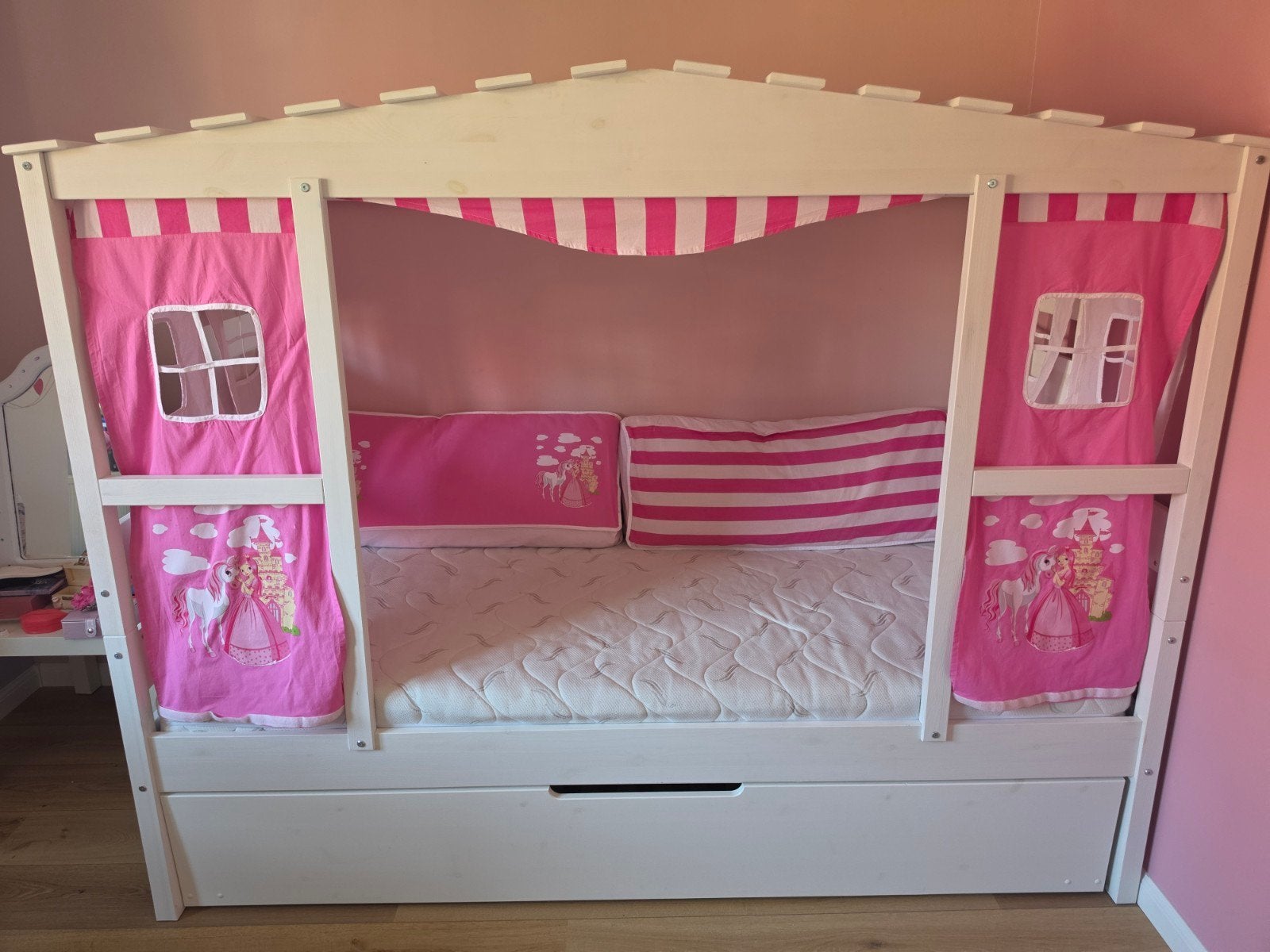 Ticaa huisbed 'Lio' 90x200 cm met uitschuifbaar bed, Huis en Inrichting, Ophalen, 90 cm, Eenpersoons, Zo goed als nieuw
