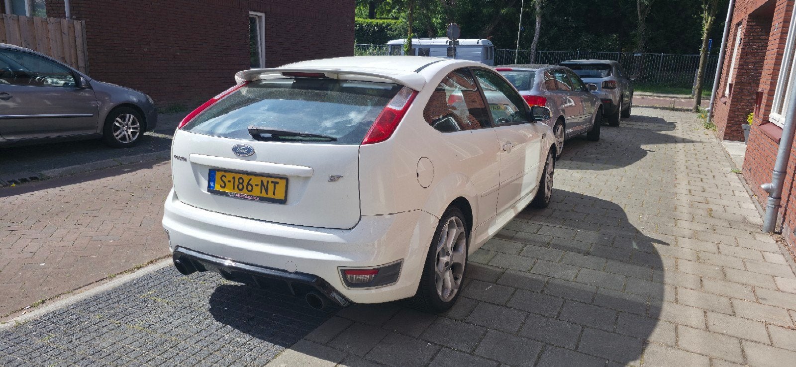 Ford Focus 2.5 20V Turbo 166KW 3D 2006 Wit, Auto's, Ford, 11 km/l, Handgeschakeld, Particulier, 1292 kg