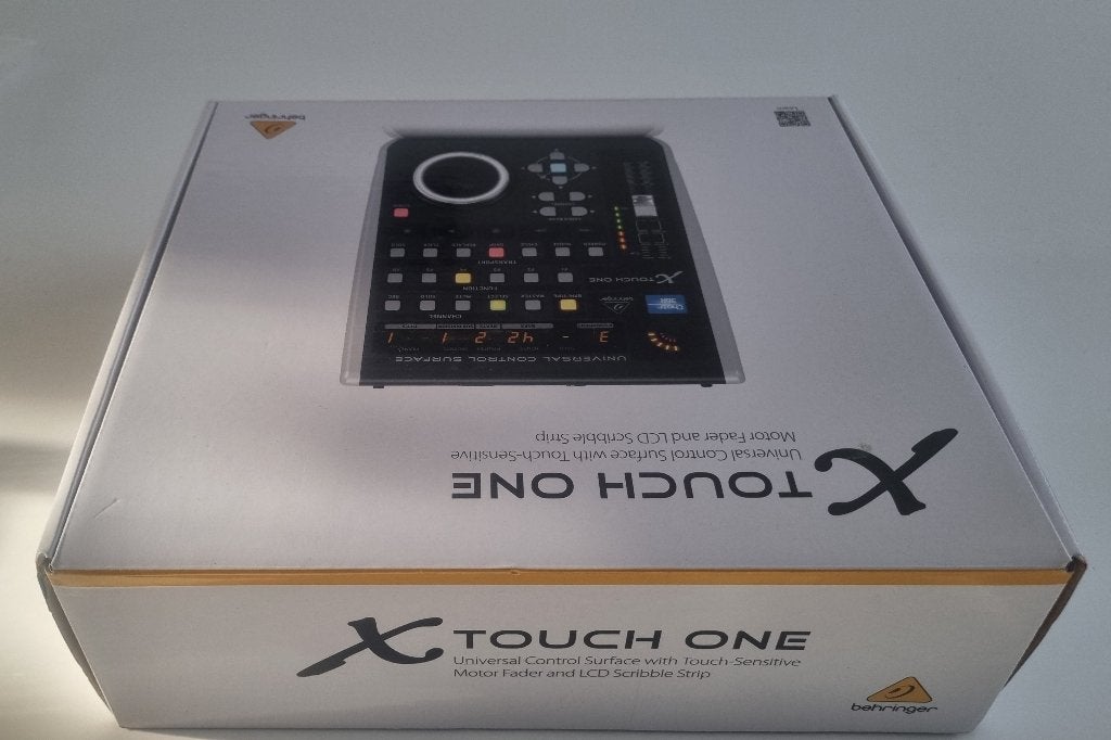 Behringer X-TOUCH DAW ONE controller in Nieuwstaat, Muziek en Instrumenten, Midi-apparatuur, Ophalen of Verzenden, Zo goed als nieuw