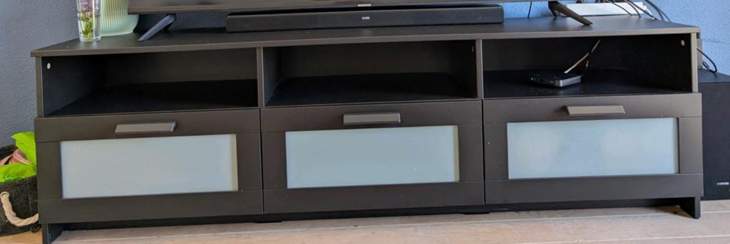 Brimnes tv kast, Ophalen, 100 tot 150 cm, Zo goed als nieuw, Minder dan 100 cm