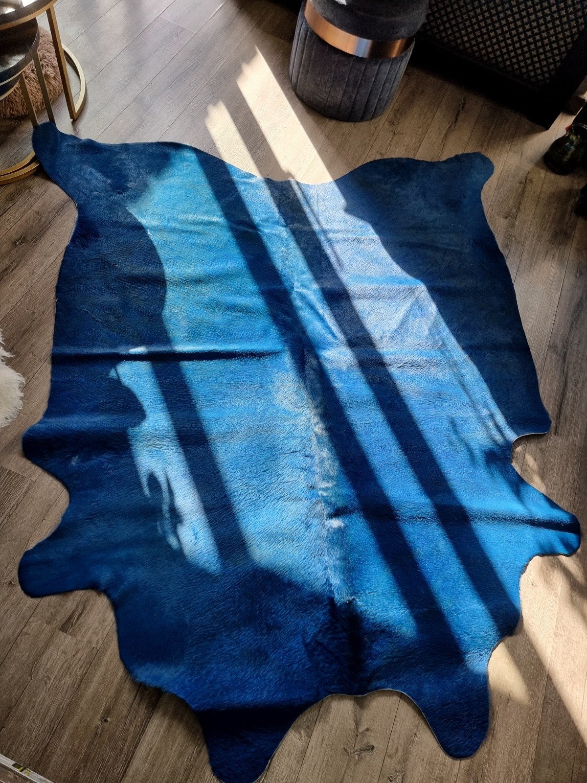 Blauw geverfd koeienhuid vloerkleed - Dierenhuid, Ophalen, 100 tot 150 cm, Blauw, Modern, Landelijk, Natuurlijk